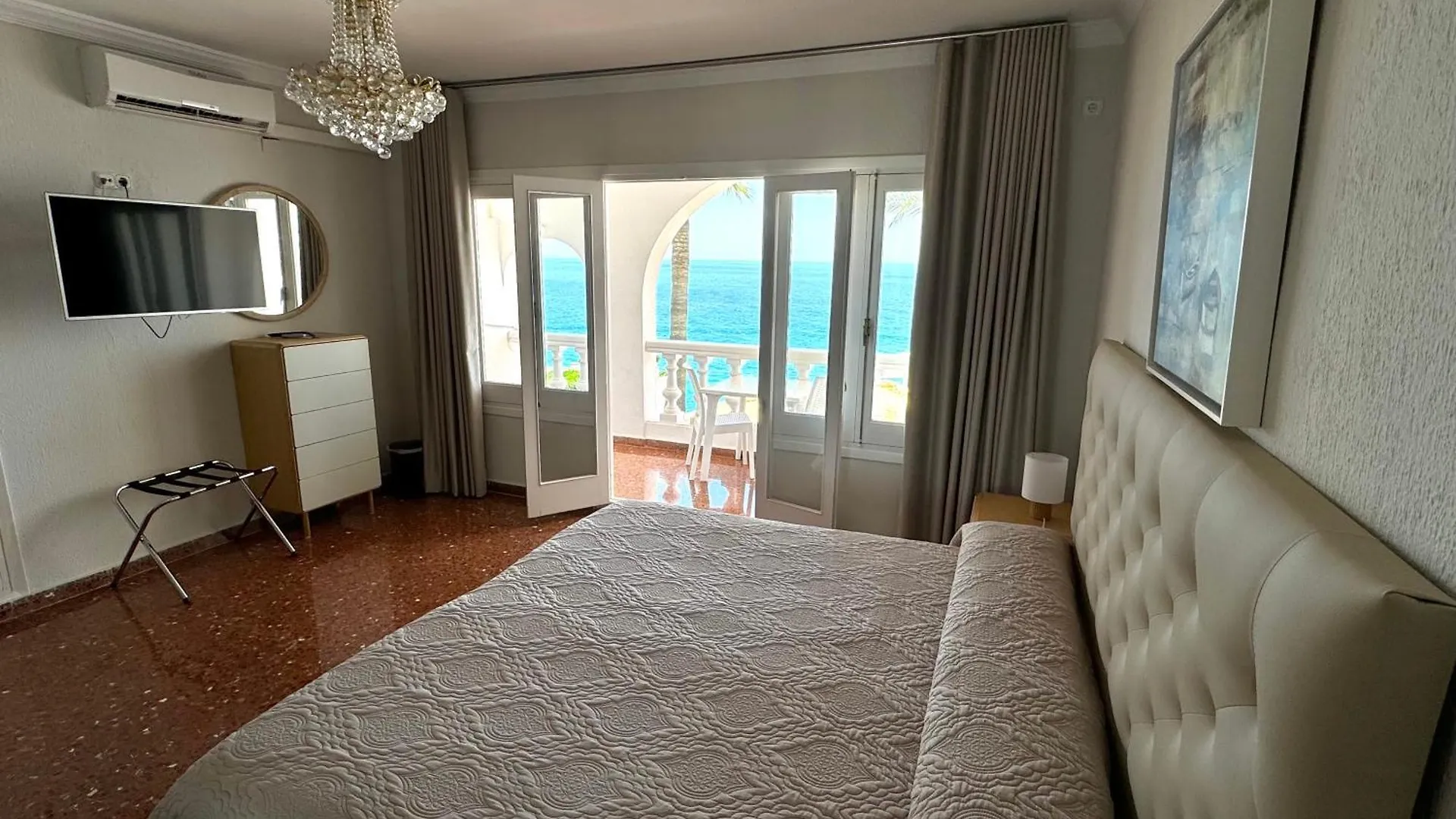 **  Hotel Paraiso Del Mar Nerja Spanyolország