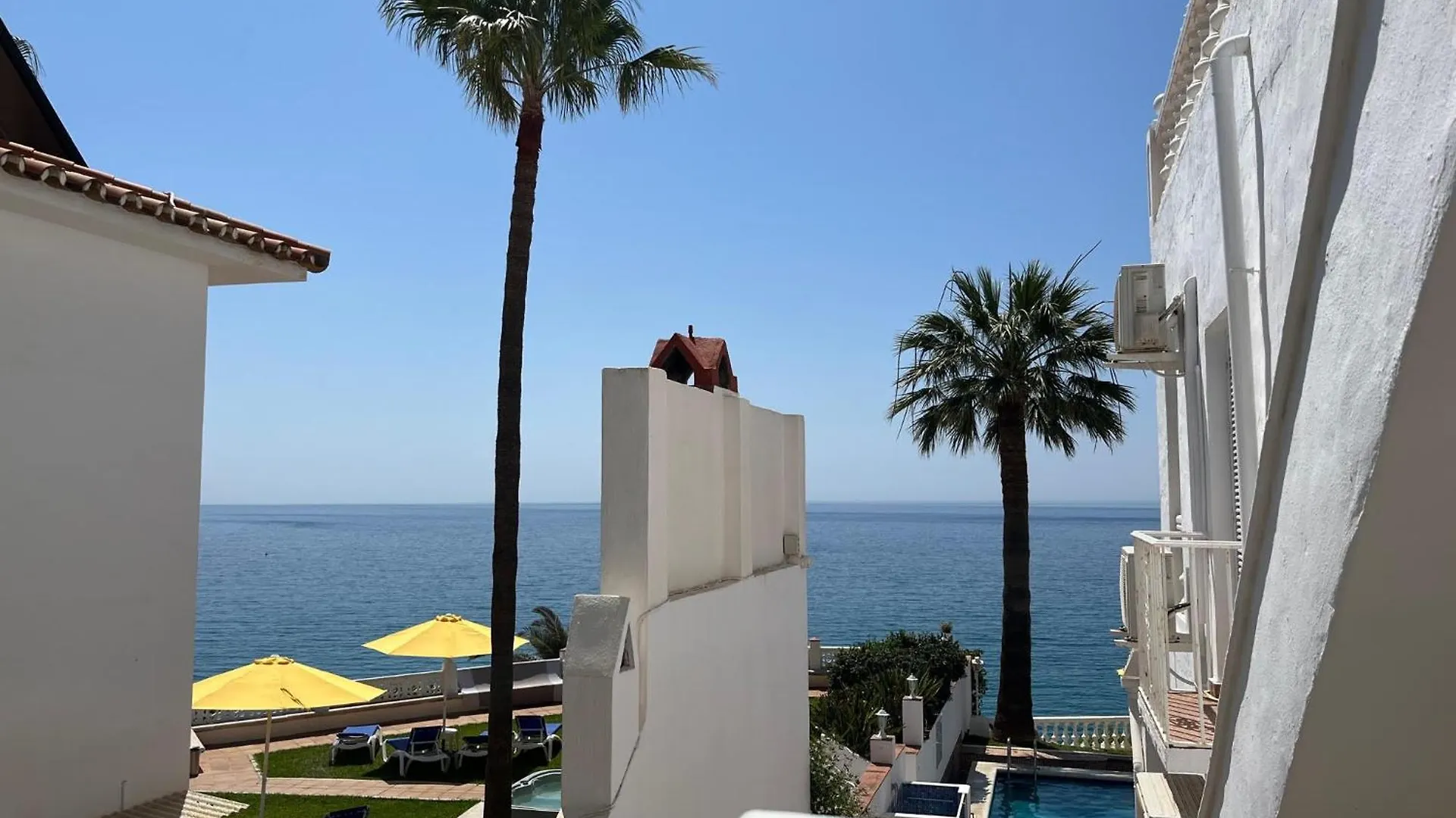 Hotel Paraiso Del Mar Nerja 2*,