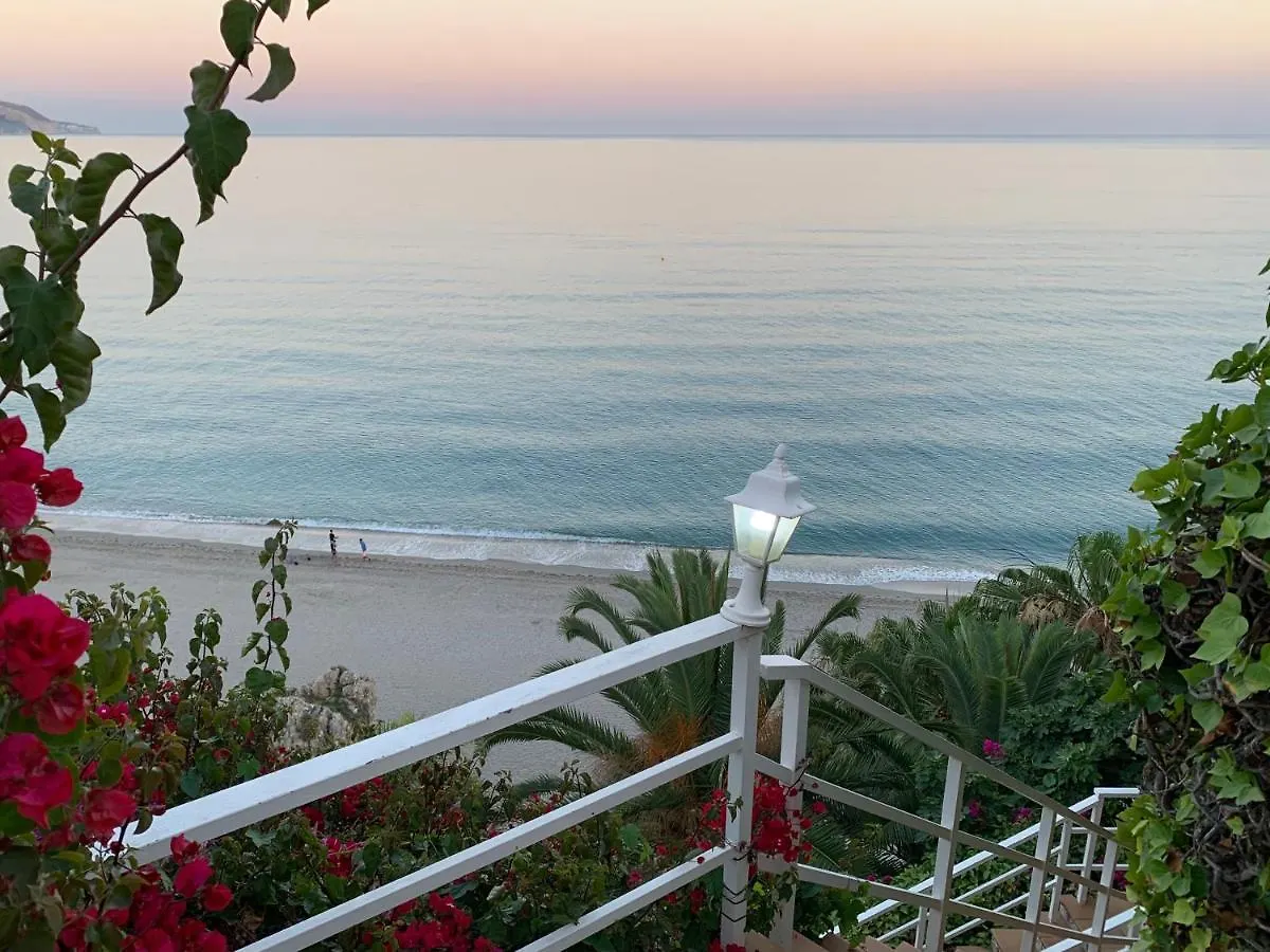 Hotel Paraiso Del Mar 2*, Nerja Spain