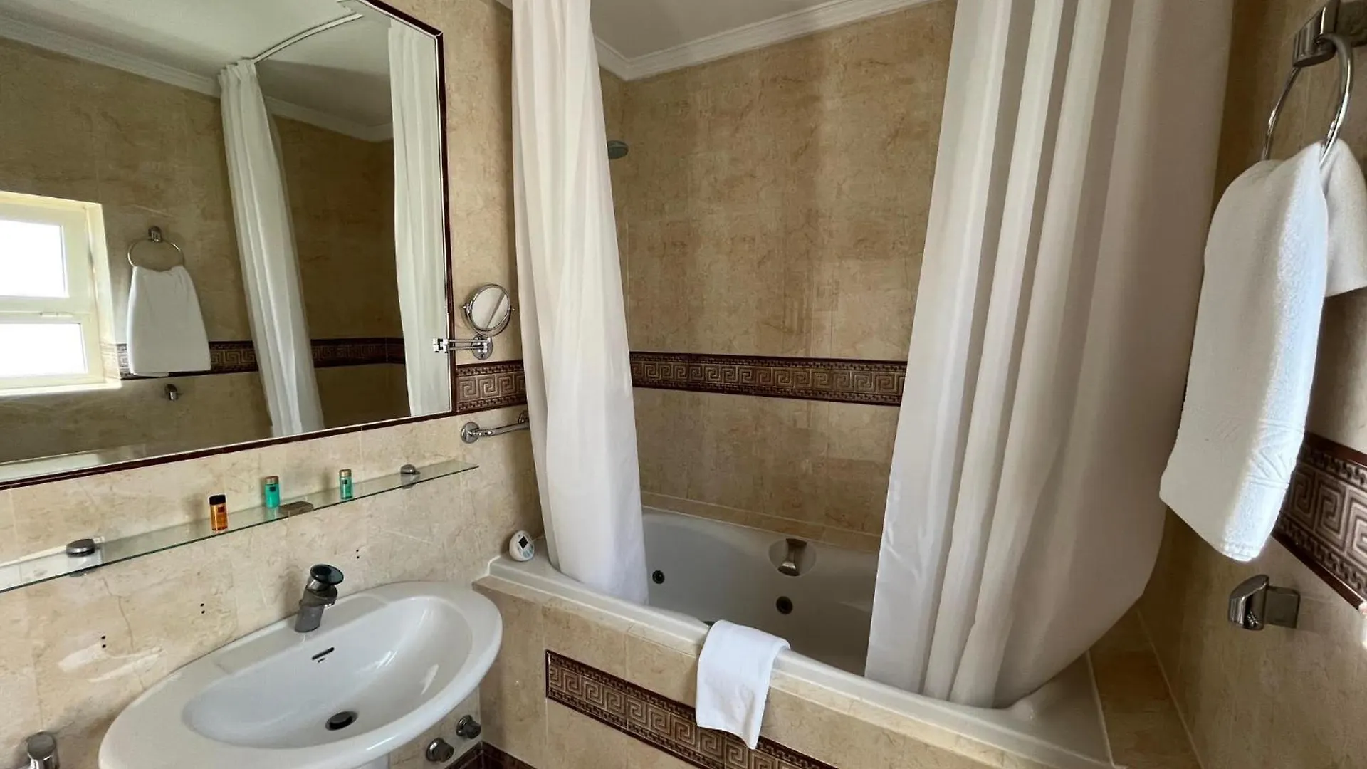 Hotel Paraiso Del Mar 2*, Nerja Spain